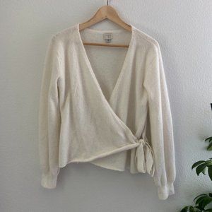 Soft Cross tie sweater